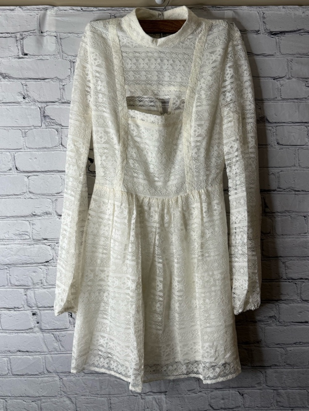 Bcb generation Women's Lace High-Neck Dress in Cream size 2
